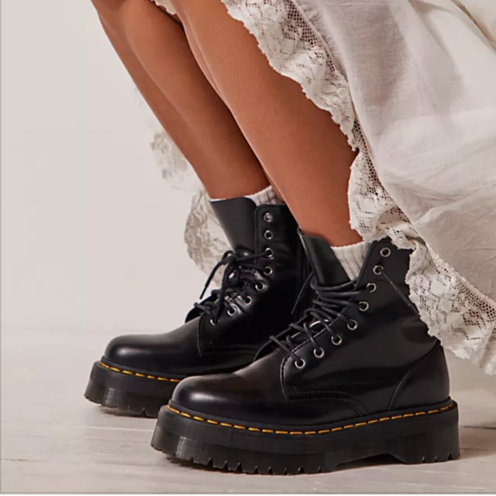 Dr. Marten’s Jadon Smooth Leather Black Lace-Up Platform Boots EUC in box Size 9